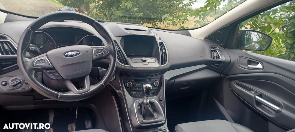 Ford Kuga - 4