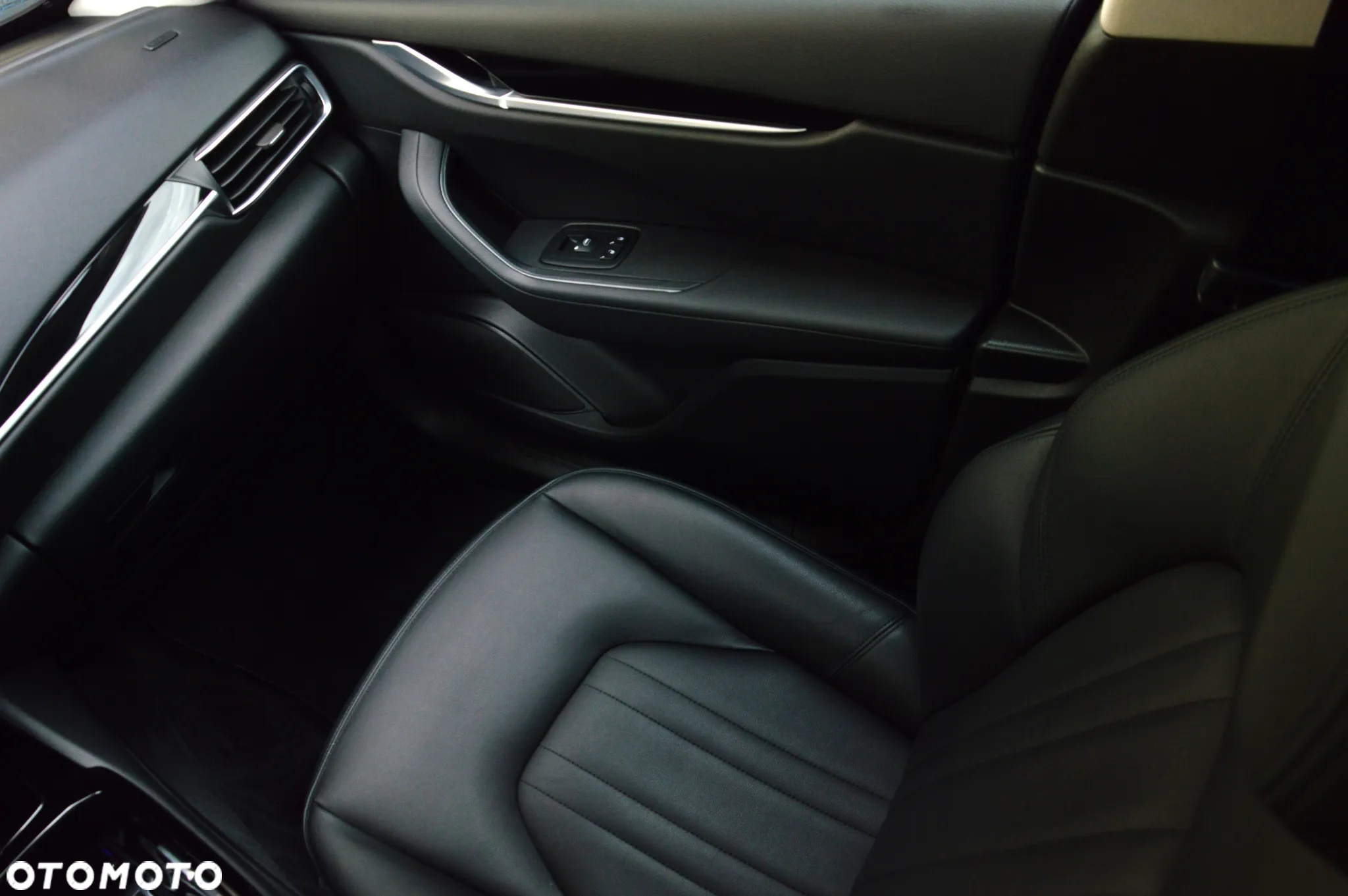 Maserati Levante Granlusso - 23