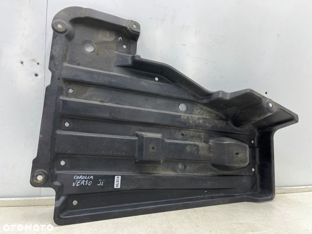 Osłona podwozia Toyota Corolla Verso II 04-09r. osłona dolna płyta ORYGINAL 58398-0f010 - 2
