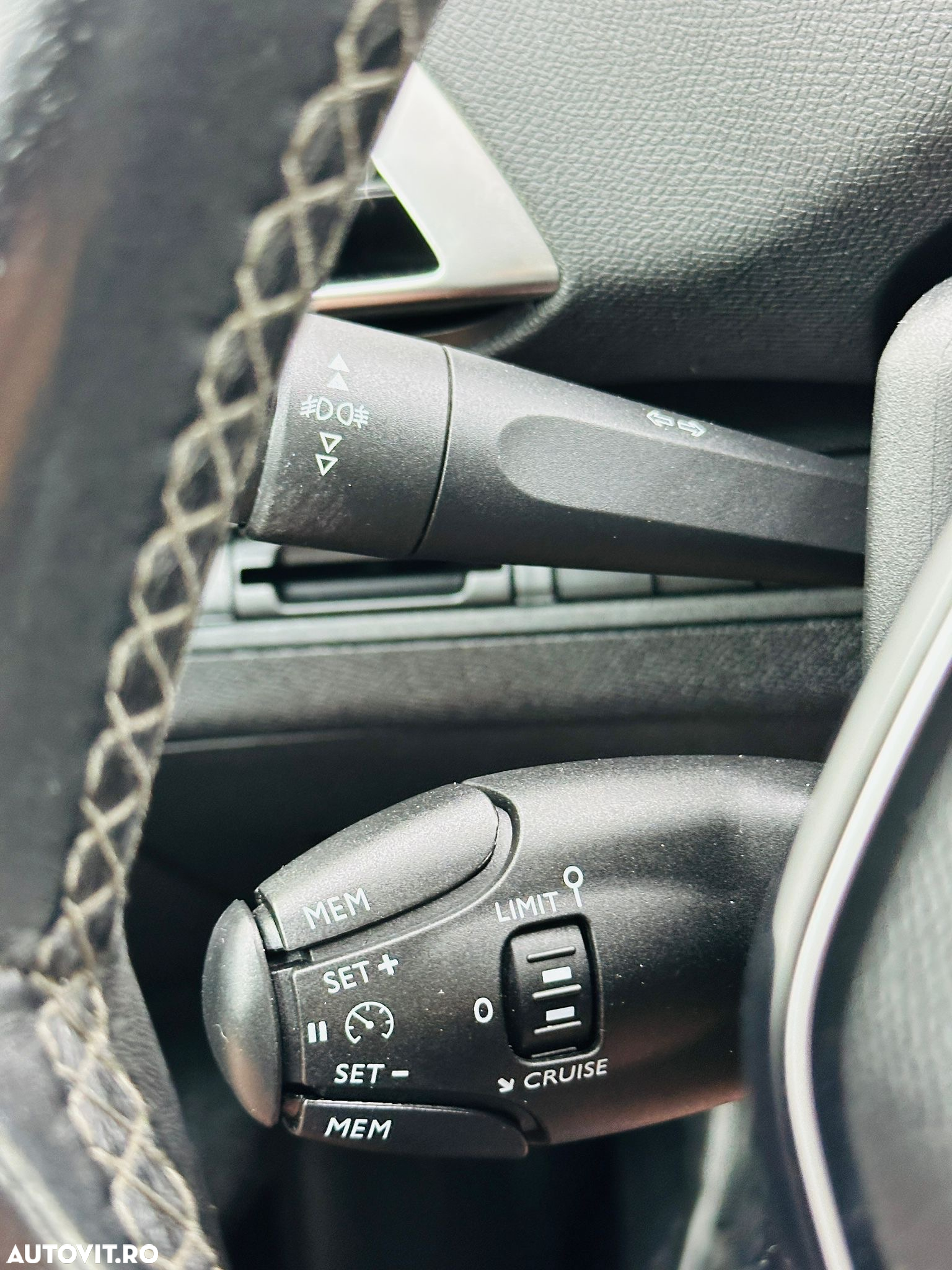 Peugeot 5008 - 32
