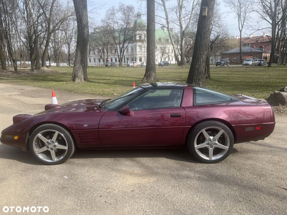 Chevrolet Corvette - 1