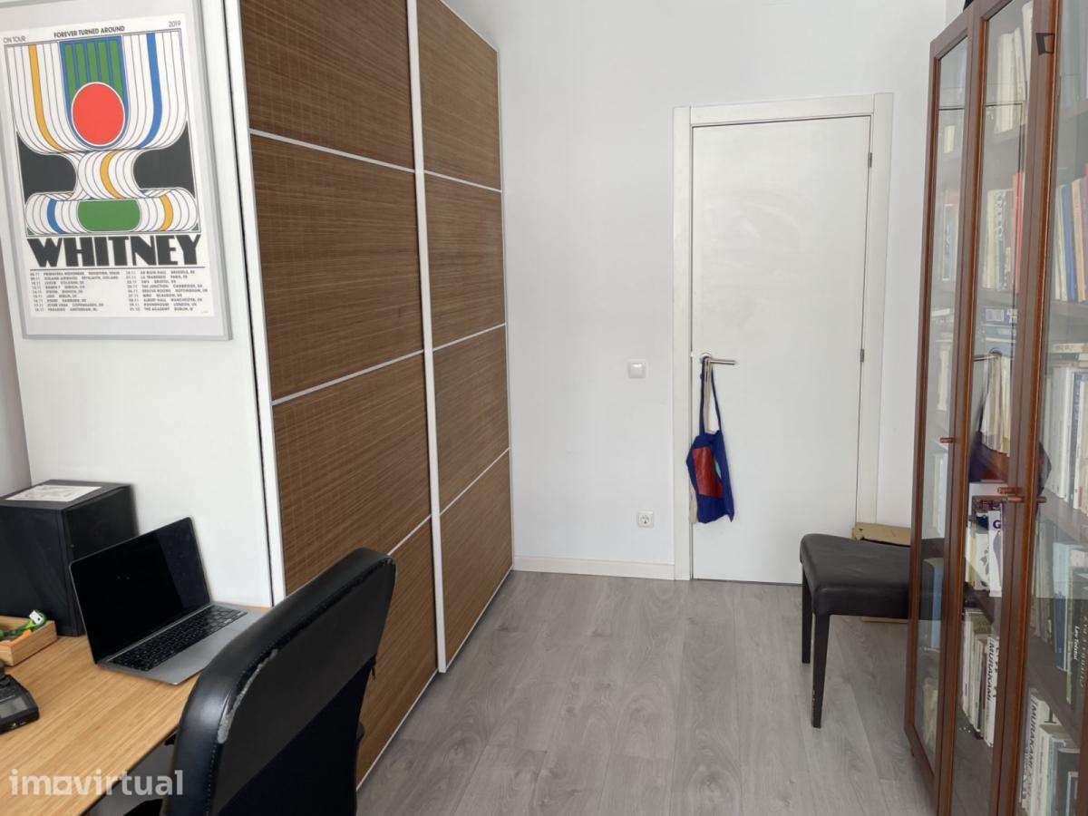 Quarto - localizado em Algés Lisbon - Grande imagem: 3/8
