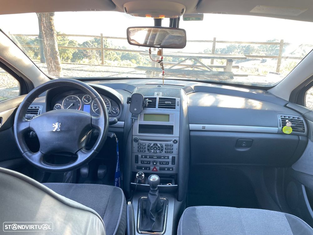 Peugeot 407 - 6