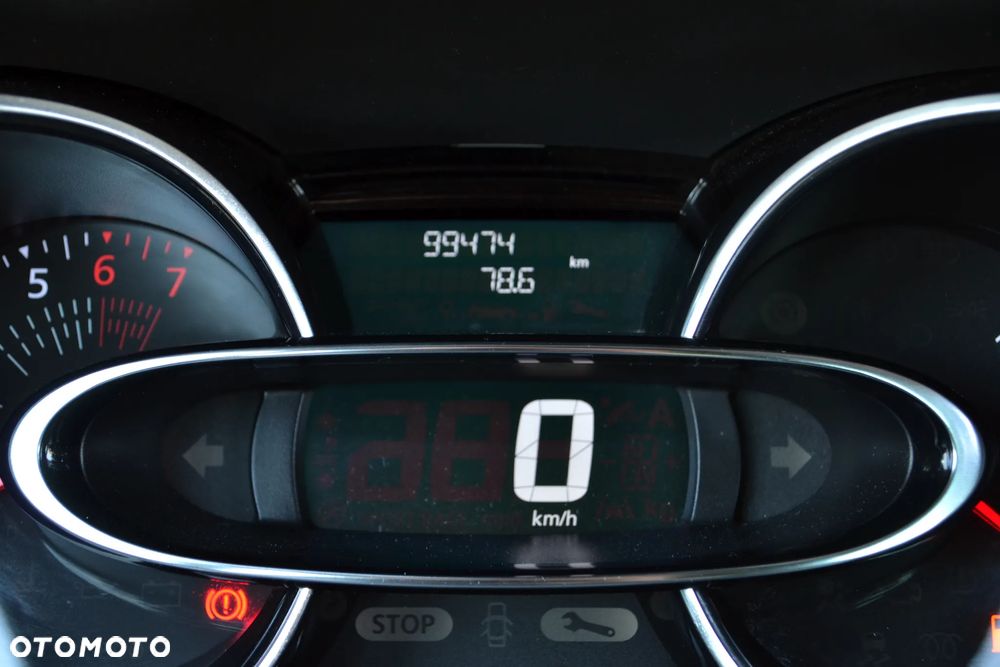 Renault Clio - 32