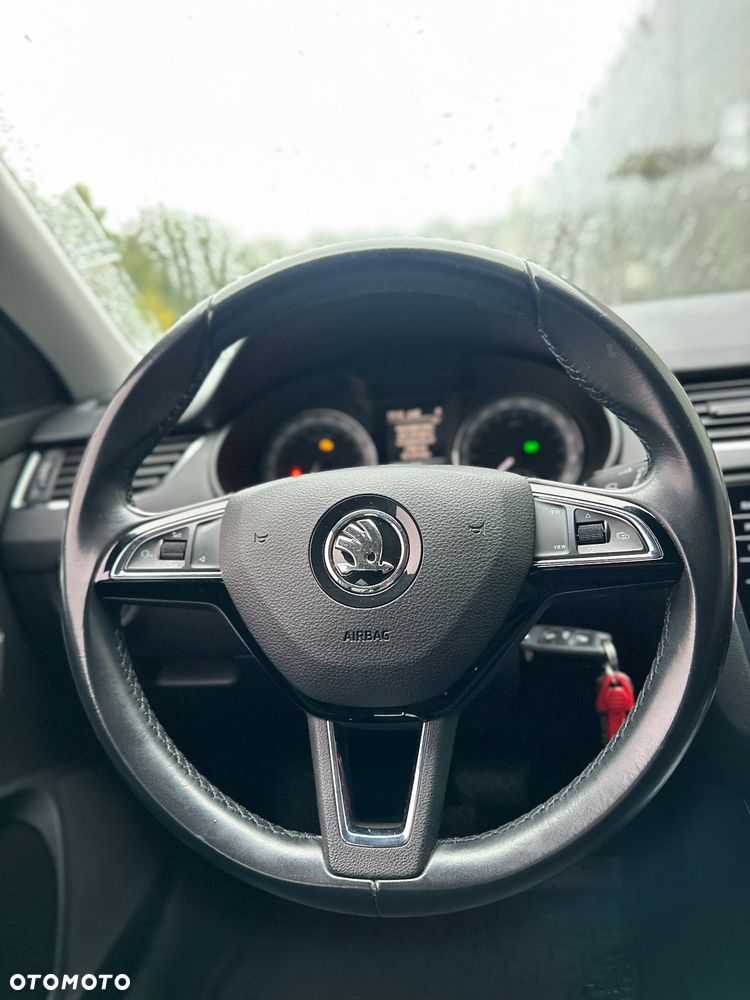 Skoda Octavia 2.0 TDI Ambition DSG - 10