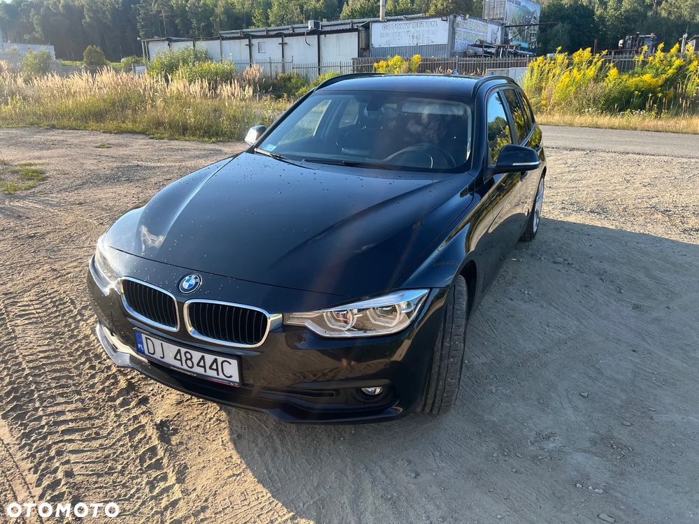 BMW Seria 3 320d Touring - 1