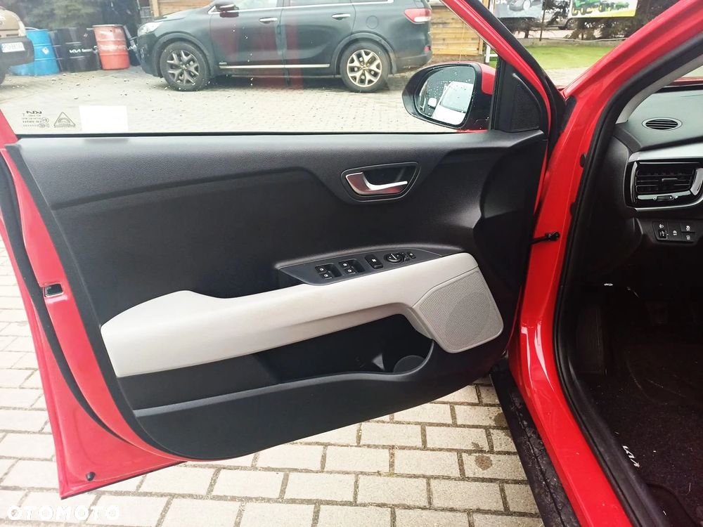 Kia Stonic 1.2 L - 10