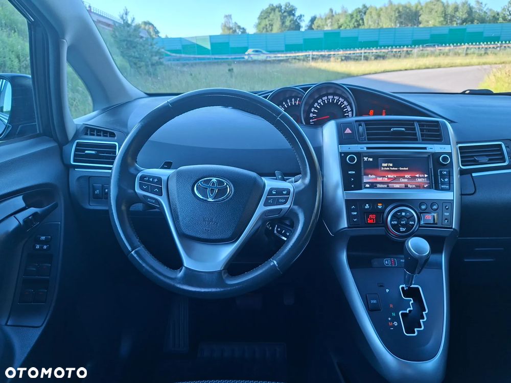 Toyota Verso 1.8 Multidrive Edition - 29