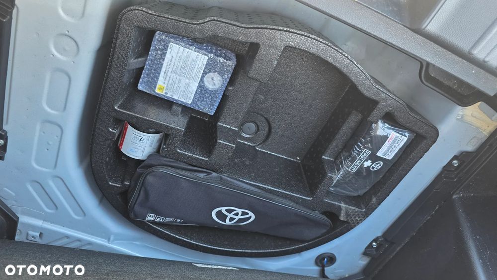 Toyota Yaris Cross Hybrid 1.5 Comfort - 27