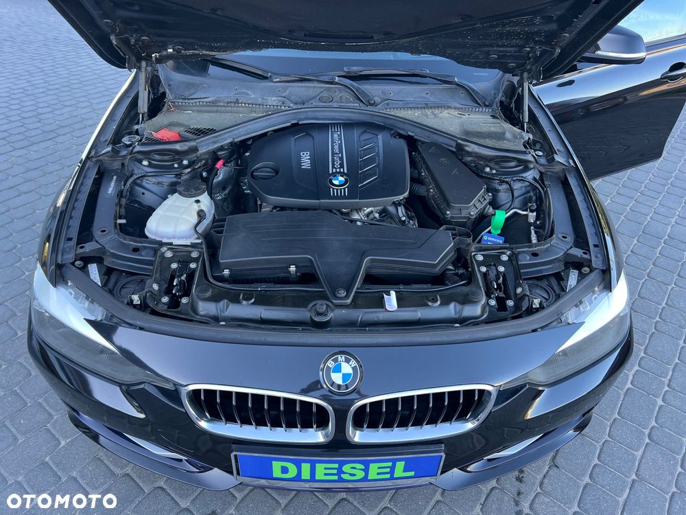 BMW Seria 3 318d Luxury Line - 11