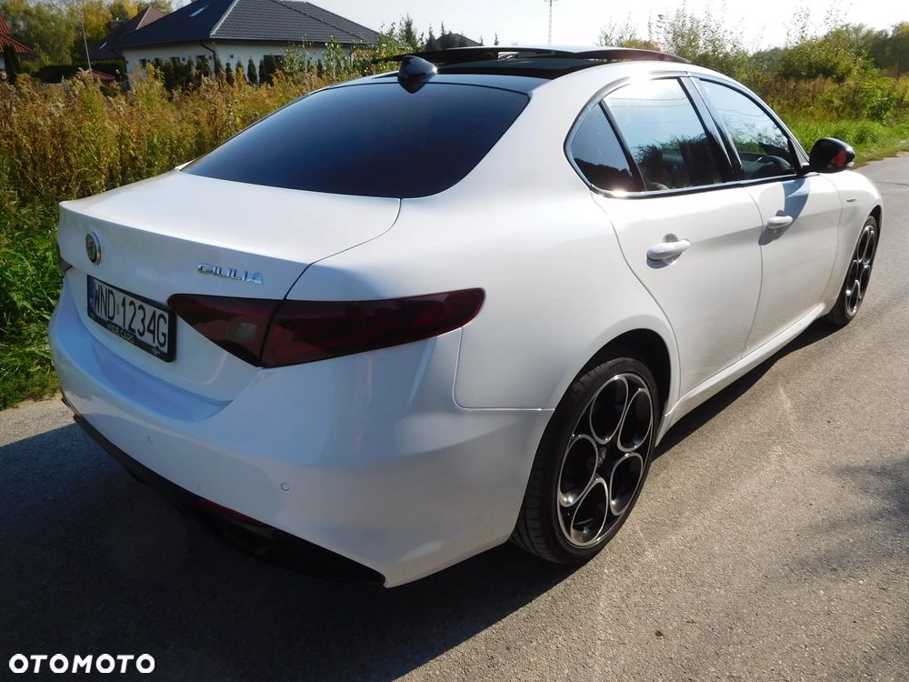Alfa Romeo Giulia - 17