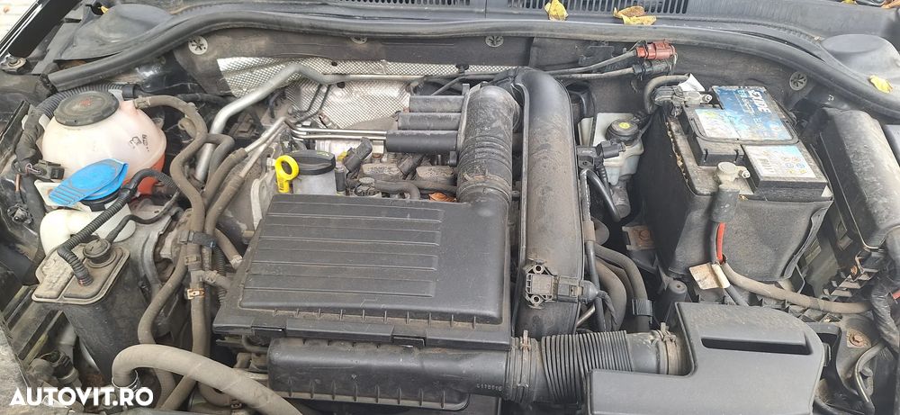 Volkswagen Jetta 1.2 TSI Comfortline - 18