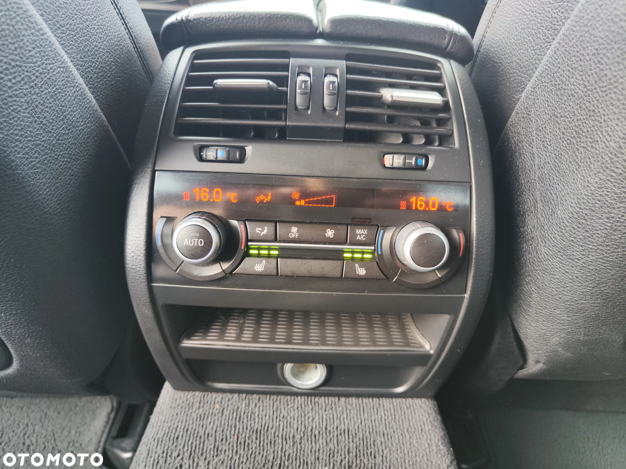 BMW Seria 5 530d xDrive Luxury Line - 9
