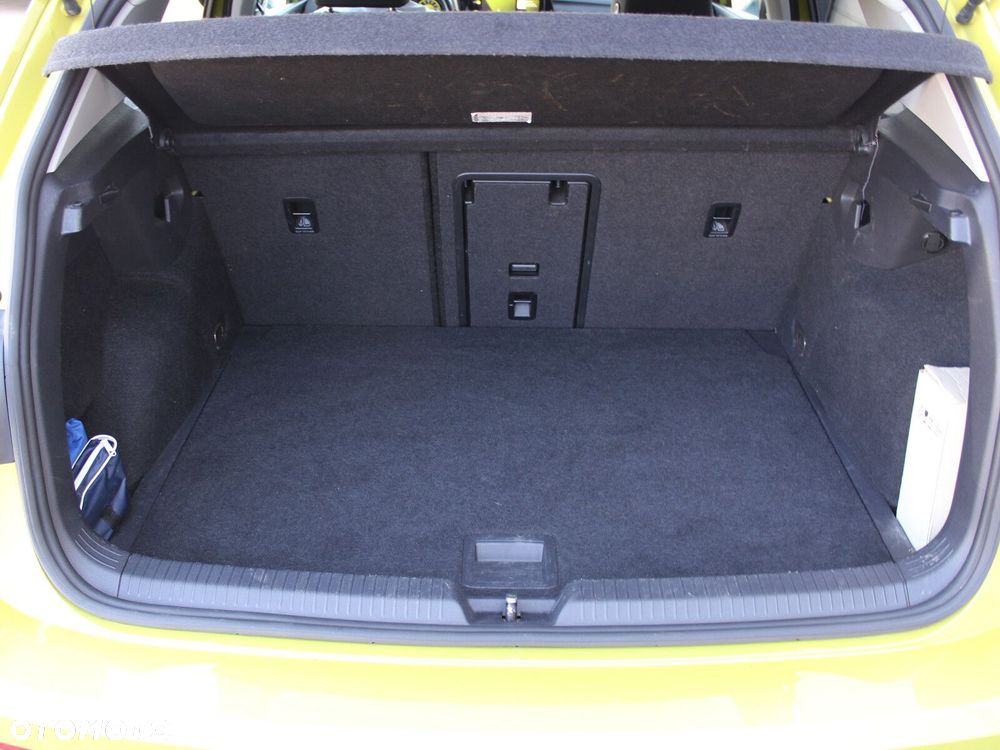 Volkswagen Golf - 14