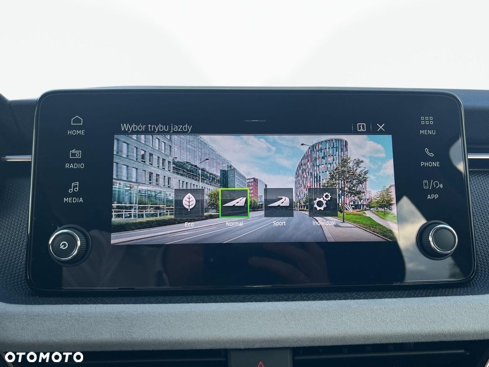Skoda Kamiq 1.5 TSI Selection - 25