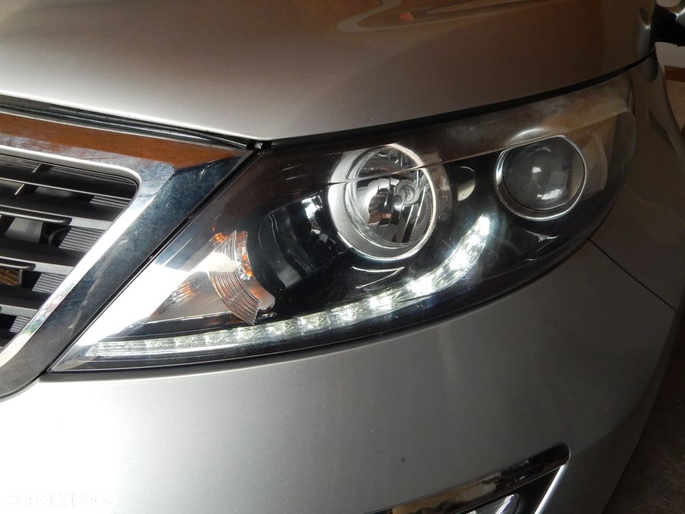 Lampa reflektor LEWY przód LED Kia Sportage III 10-16 Łuków części - 10