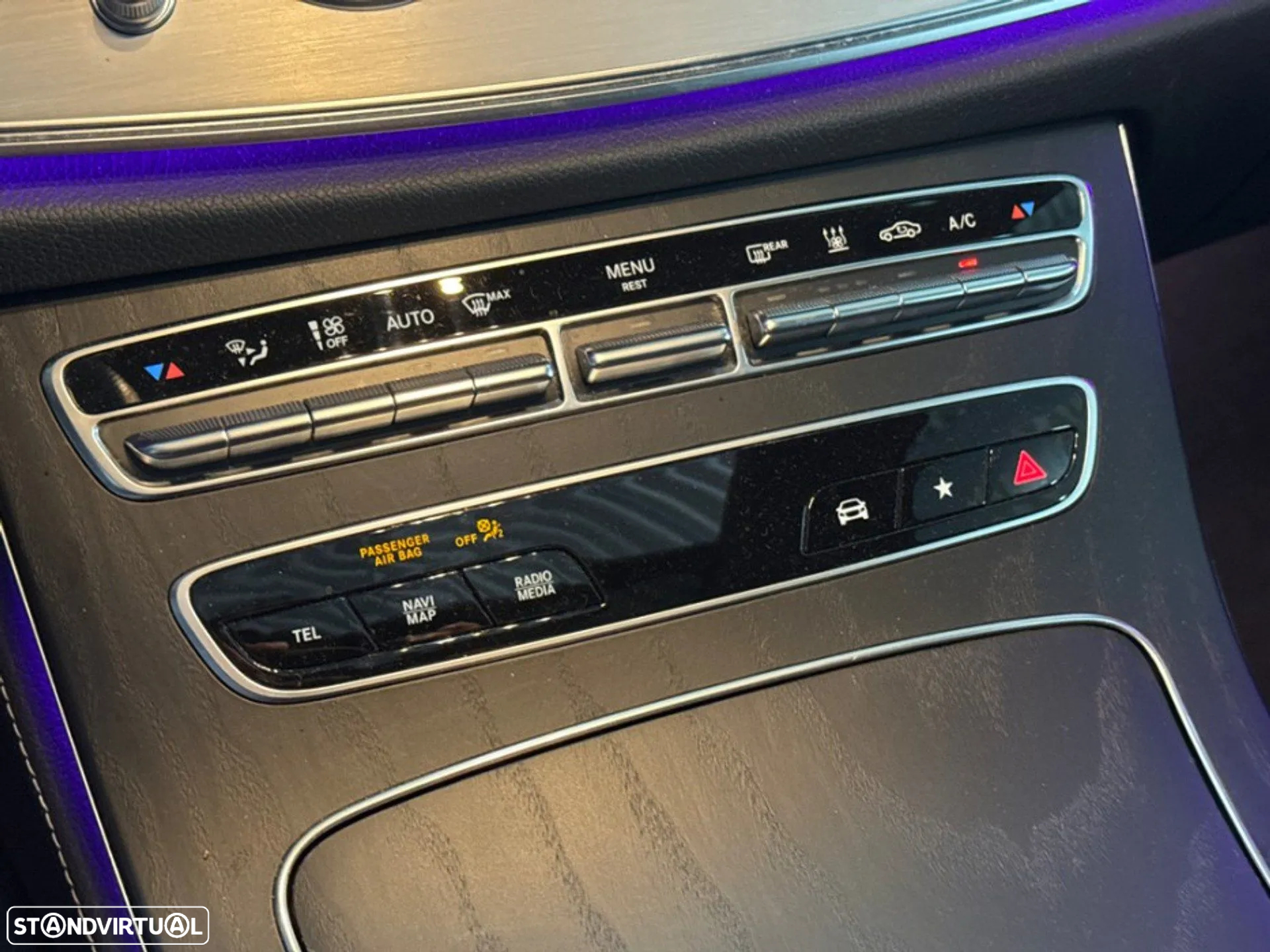 Mercedes-Benz E 300 e AMG Line - 14