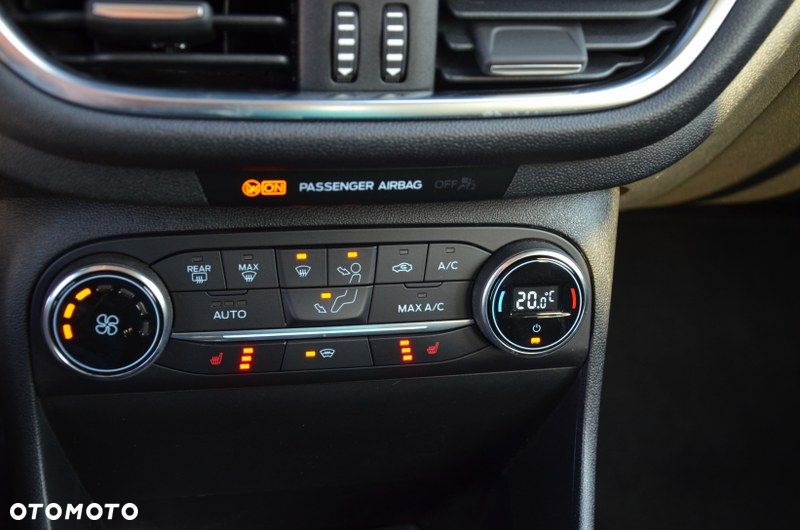 Ford Fiesta 1.1 COOL&CONNECT - 10