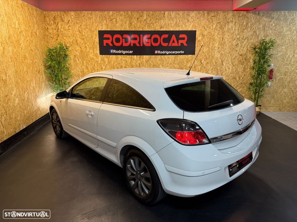 Opel Astra 1.3 Cdti GTC IVA Dedutivel - 4