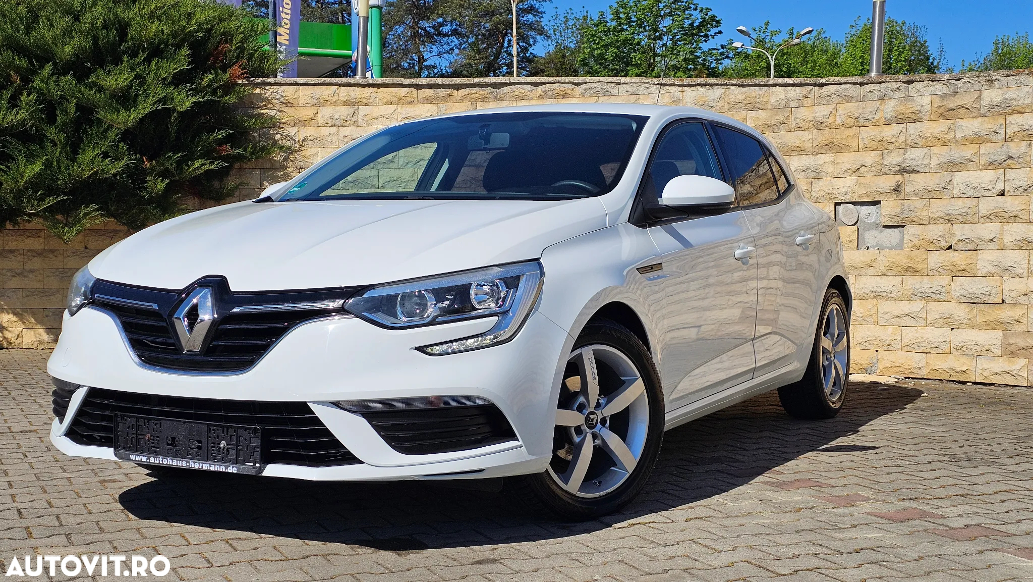 Renault Megane ENERGY TCe 130 BUSINESS - 4