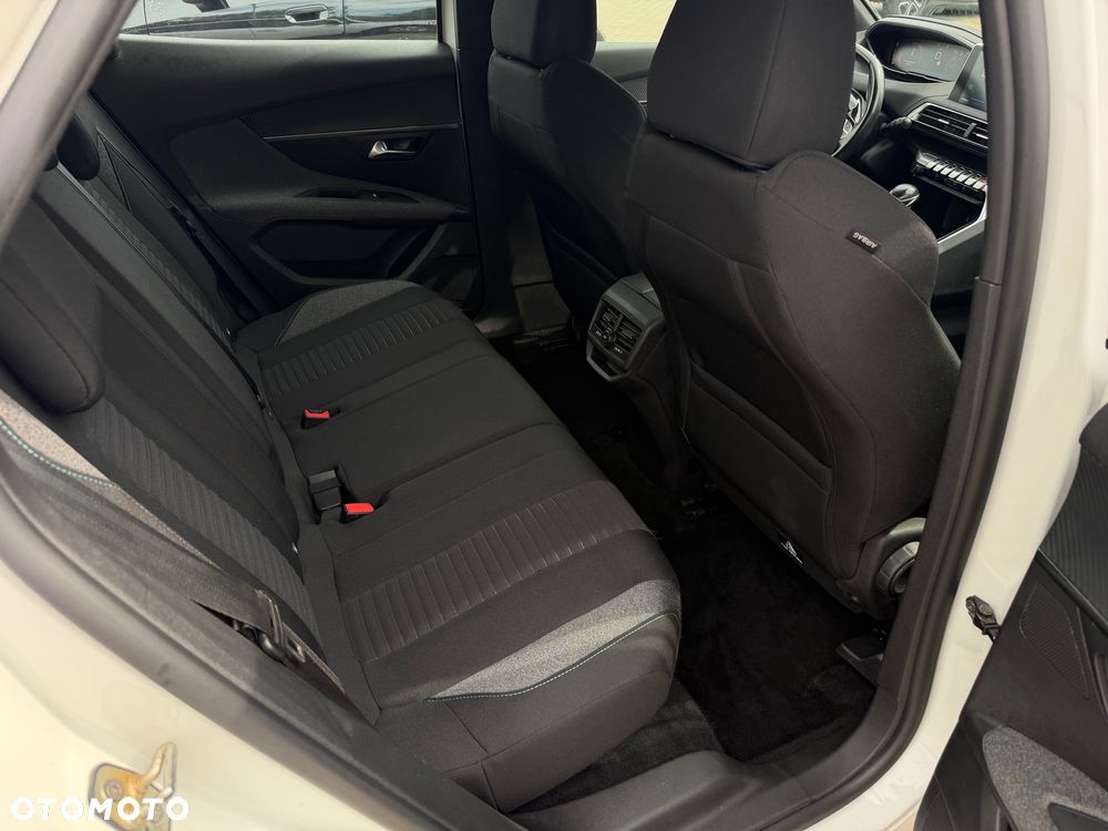 Peugeot 3008 PureTech 130 Stop & Start GPF Active Pack - 29