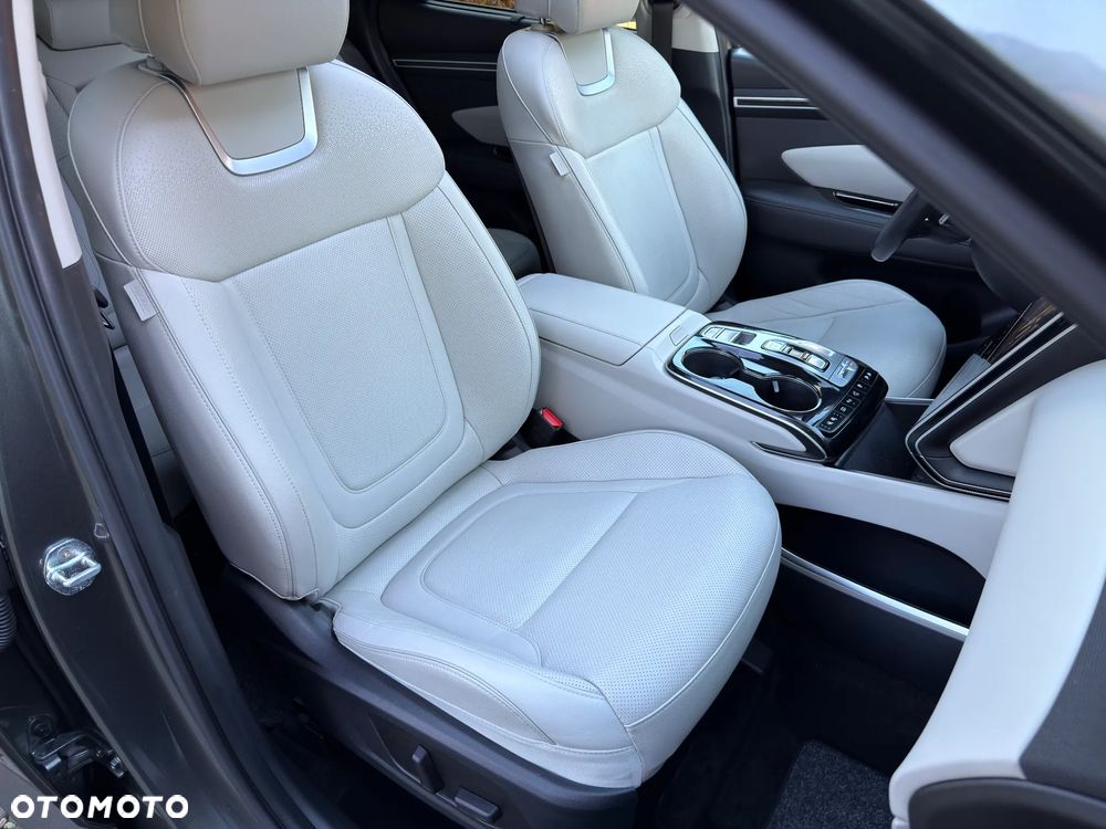 Hyundai Tucson 1.6 T-GDi HEV Platinum 4WD - 24