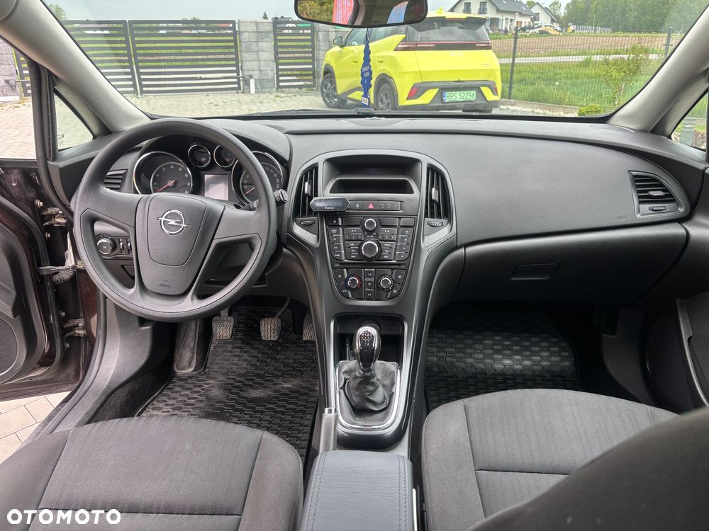 Opel Astra ver-1-4-enjoy - 7