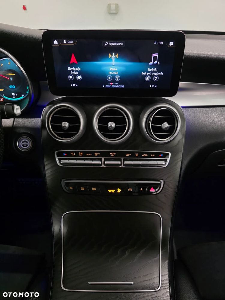 Mercedes-Benz GLC 300 d 4Matic 9G-TRONIC AMG Line Plus - 19