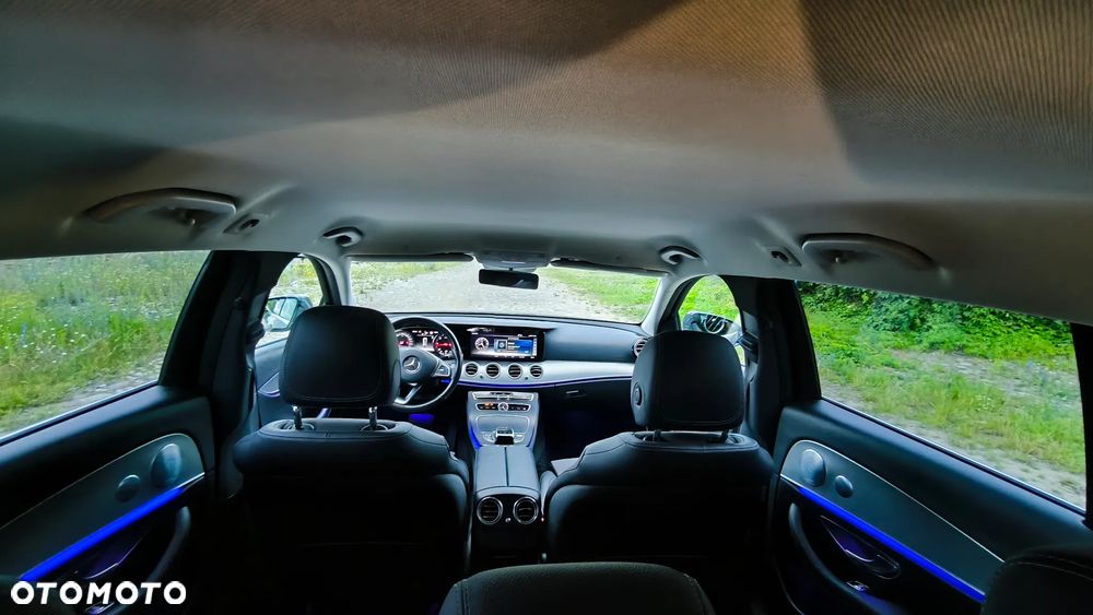 Mercedes-Benz Klasa E 220 d T 9G-TRONIC - 18