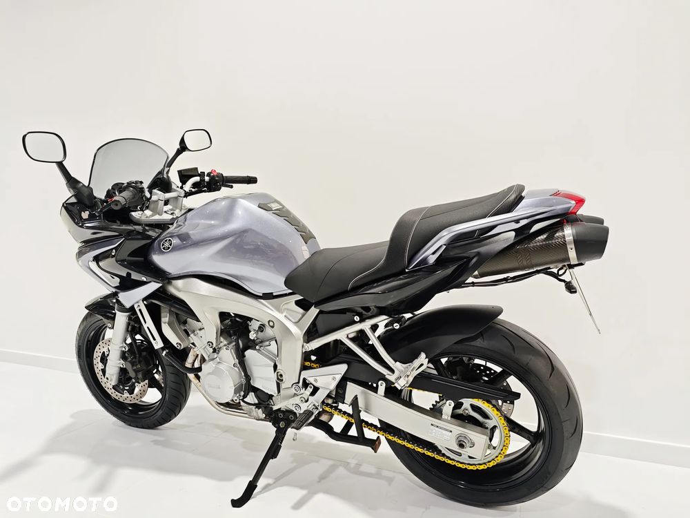 Yamaha FZ - 13
