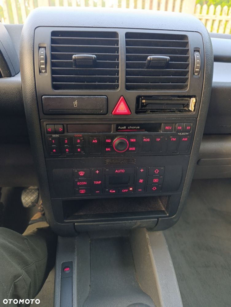 Audi A2 - 8