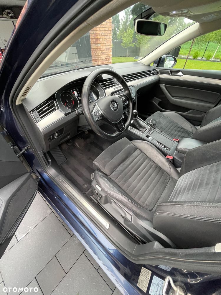 Volkswagen Passat 1.6 TDI BMT Comfortline - 13
