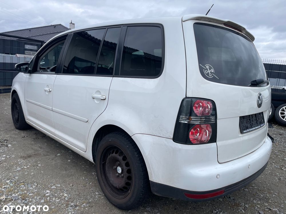 Volkswagen Touran 1.4 TSI DSG Highline - 3