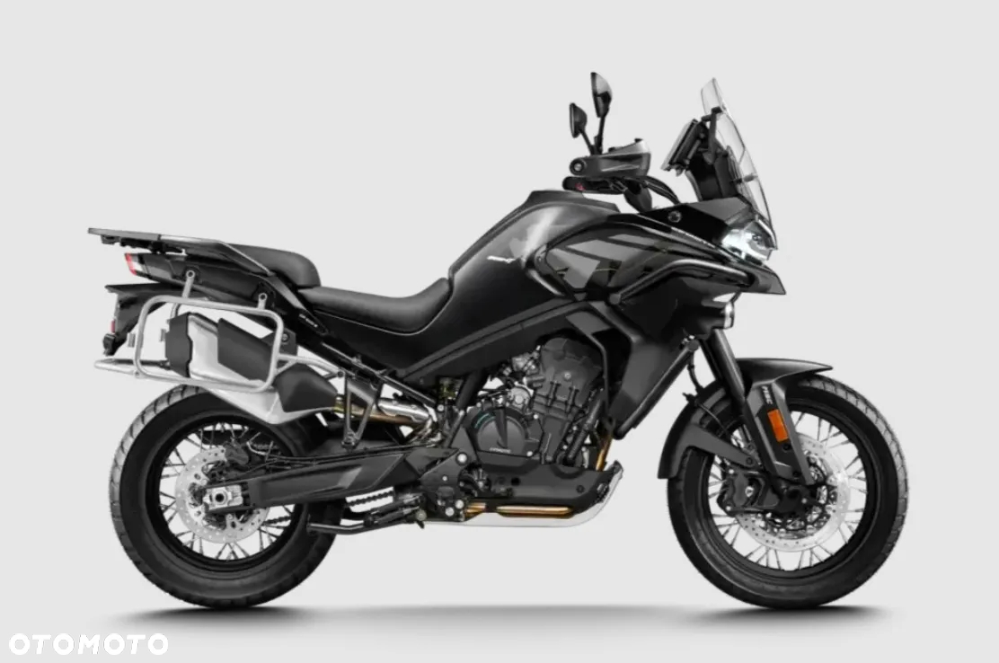 CFMoto MT - 10
