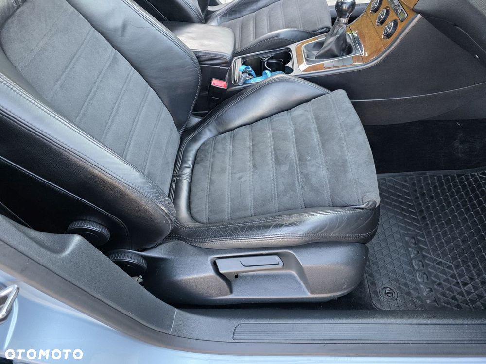 Volkswagen Passat 2.0 TDI DPF Highline - 11