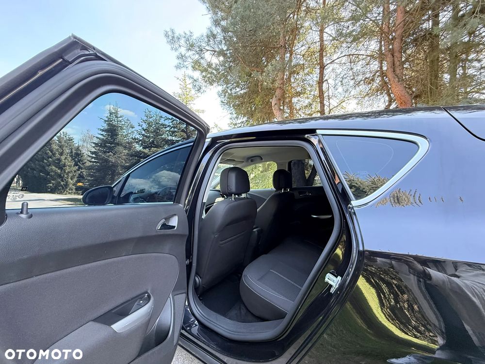 Opel Astra 1.4 Turbo Cosmo - 21