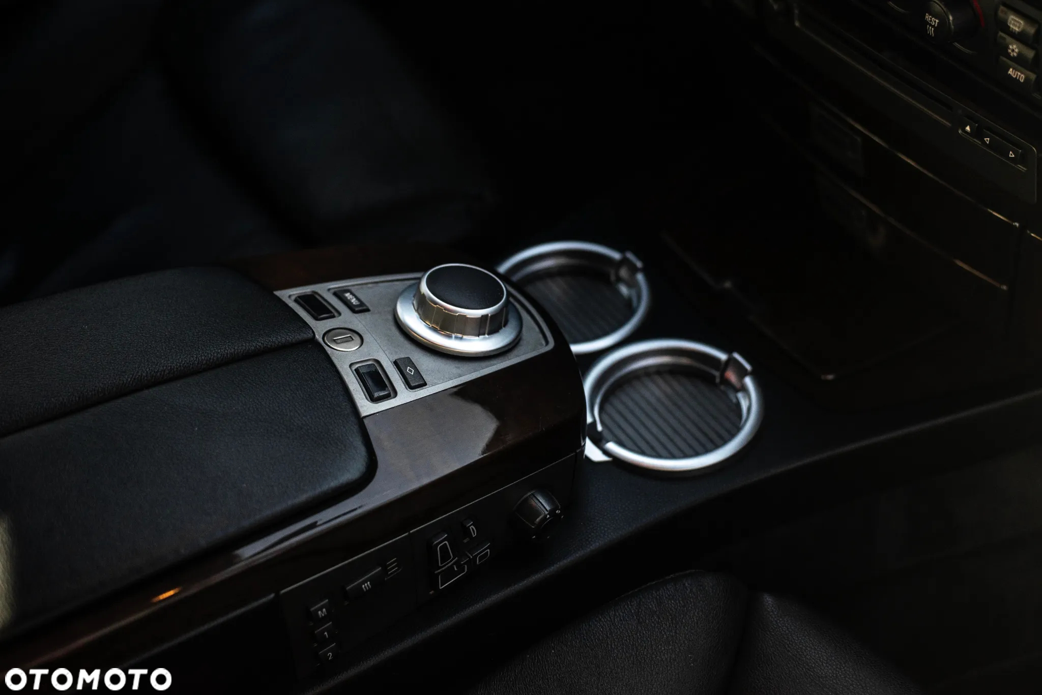 BMW Seria 7 735i - 13