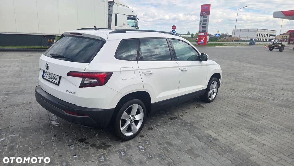 Skoda Karoq ver-1-6-tdi-scr-4x2-style-dsg - 4