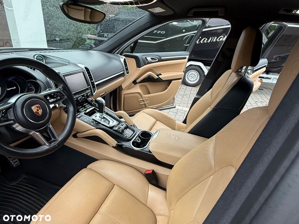 Porsche Cayenne S Diesel - 12