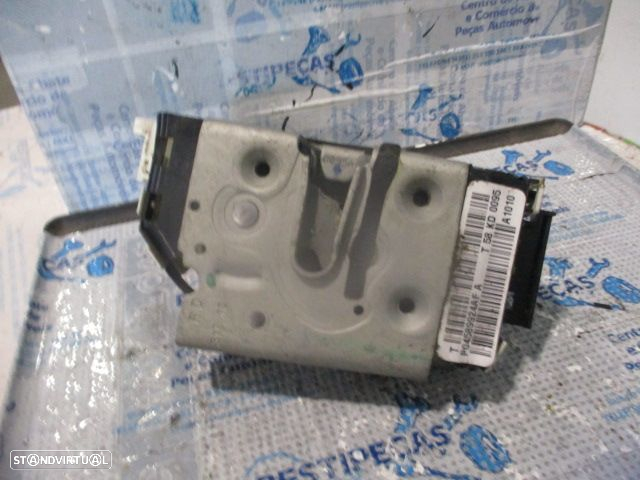 Fecho P04589924AF JEEP  GRAND CHEROKEE 4 FASE 2 2015 6.4I 4X4 468CV 5P PRETO FD 4 PINOS - 3