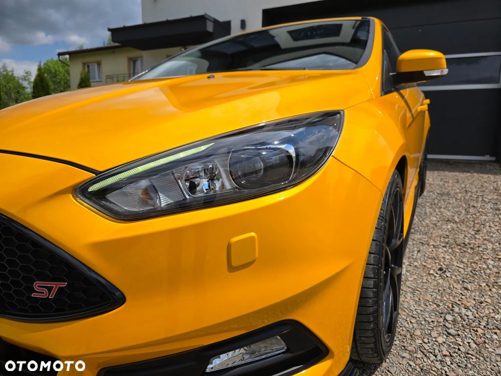Ford Focus - 12