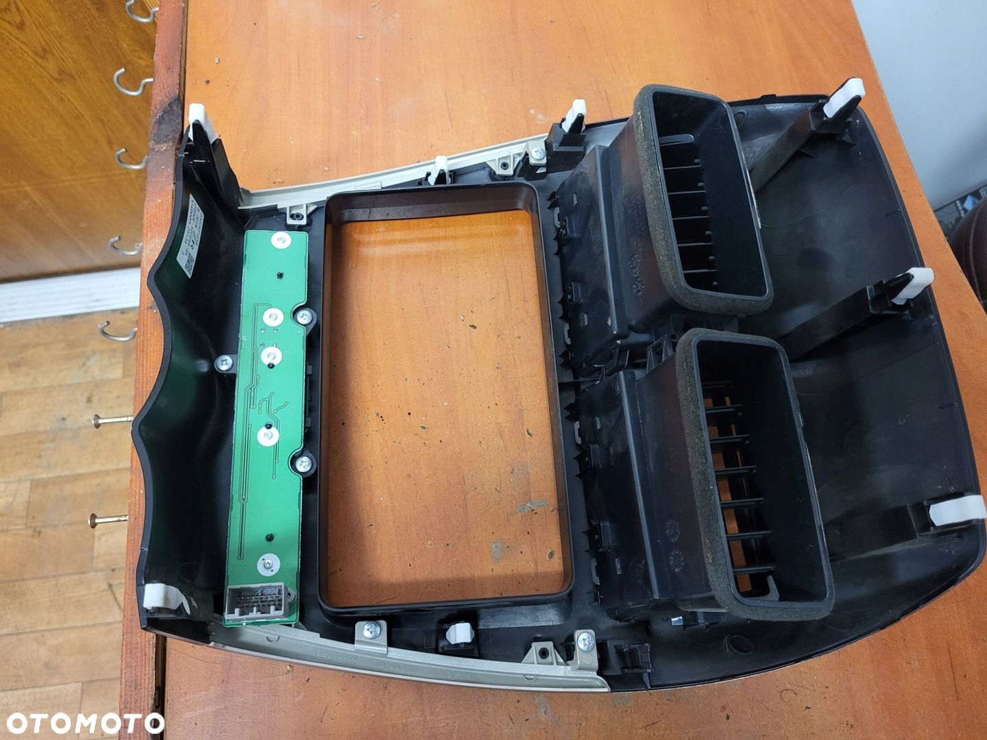 RAMKA RADIA KRATKA NAWIEWU CITROEN C4 AIRCROSS 8002A916XB - 4