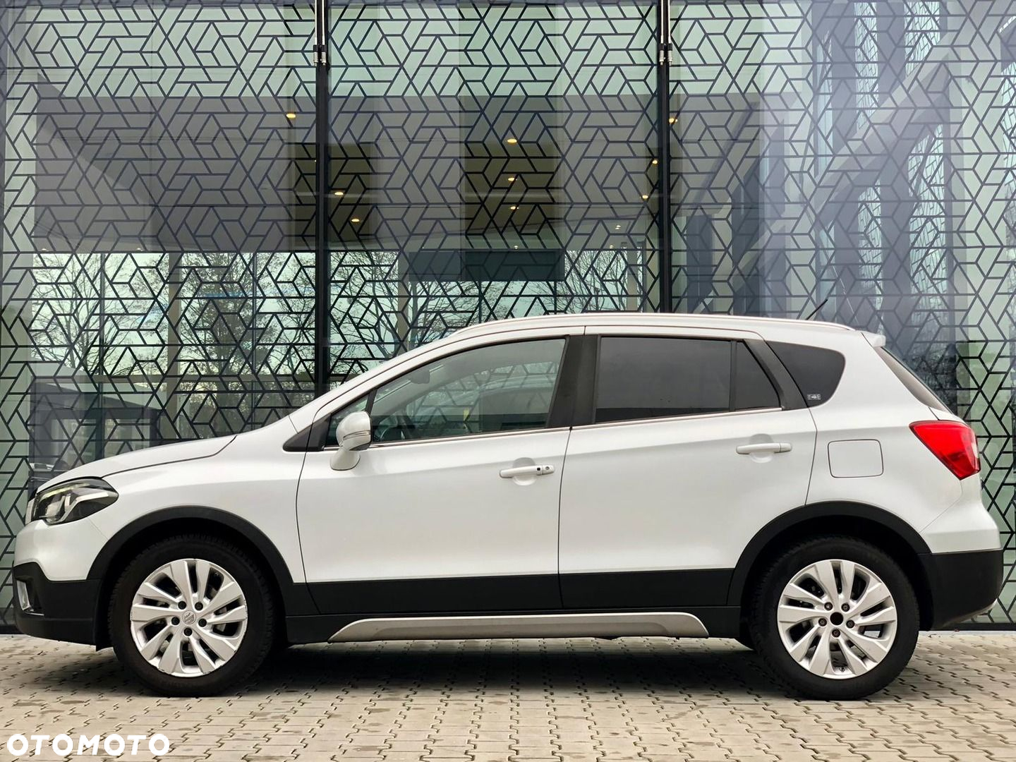 Suzuki SX4 S-Cross 1.0 T Premium - 3