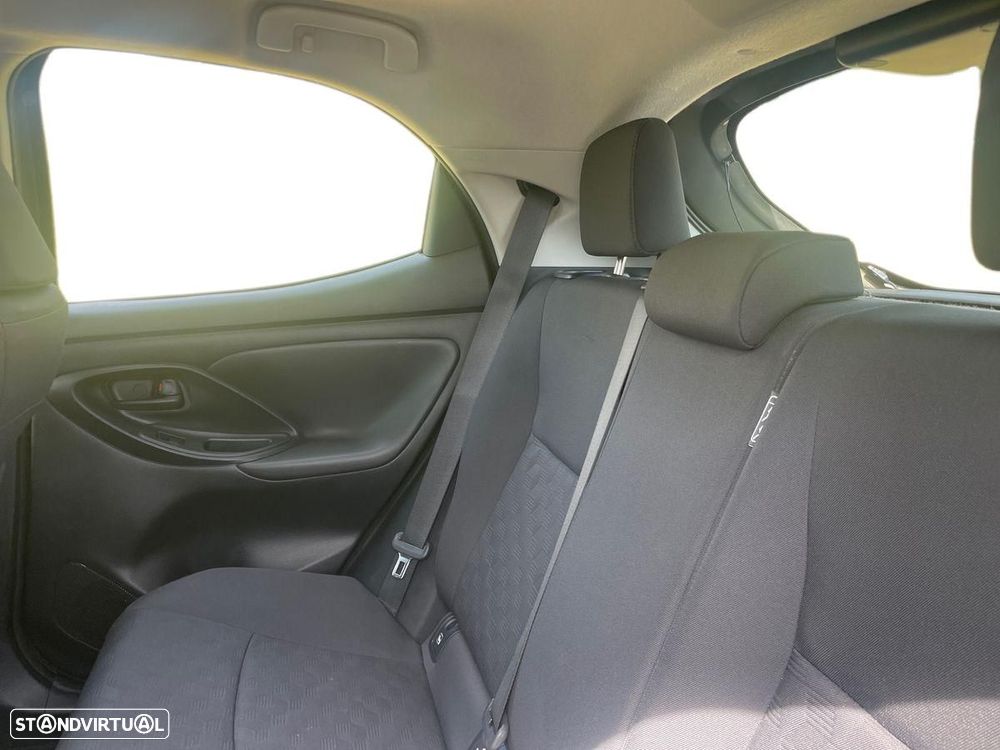 Toyota Yaris - 12