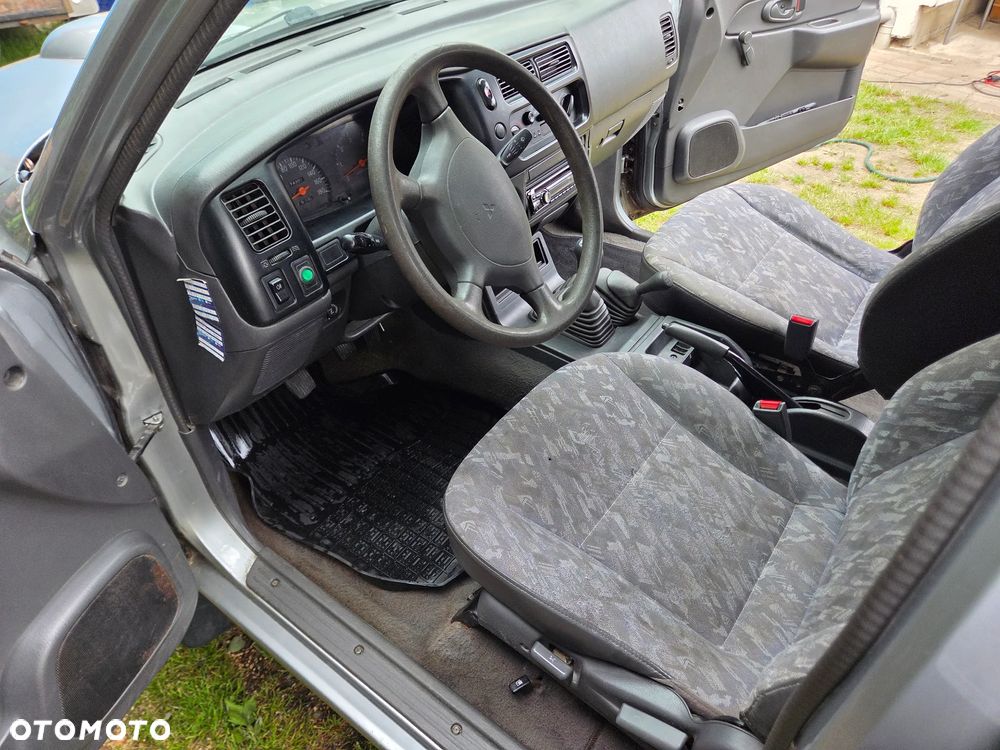 Mitsubishi L200 2.5 TDI GL 4WD DoubleCab - 8