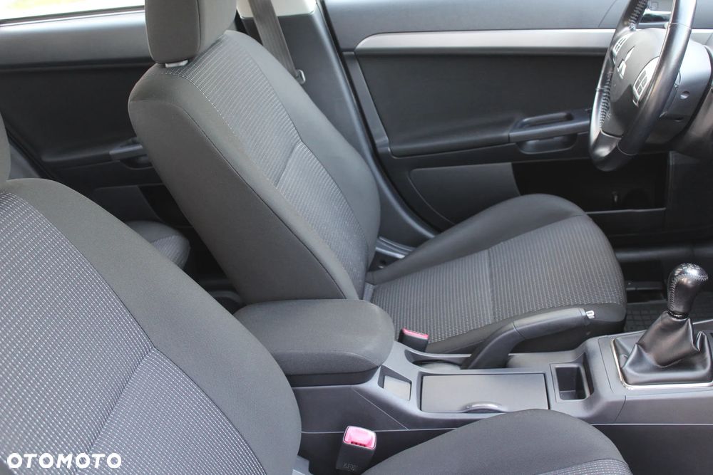 Mitsubishi Lancer 1.8 Invite - 7