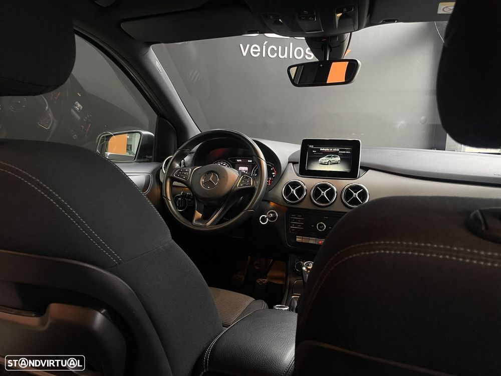 Mercedes-Benz B 180 d Style - 33