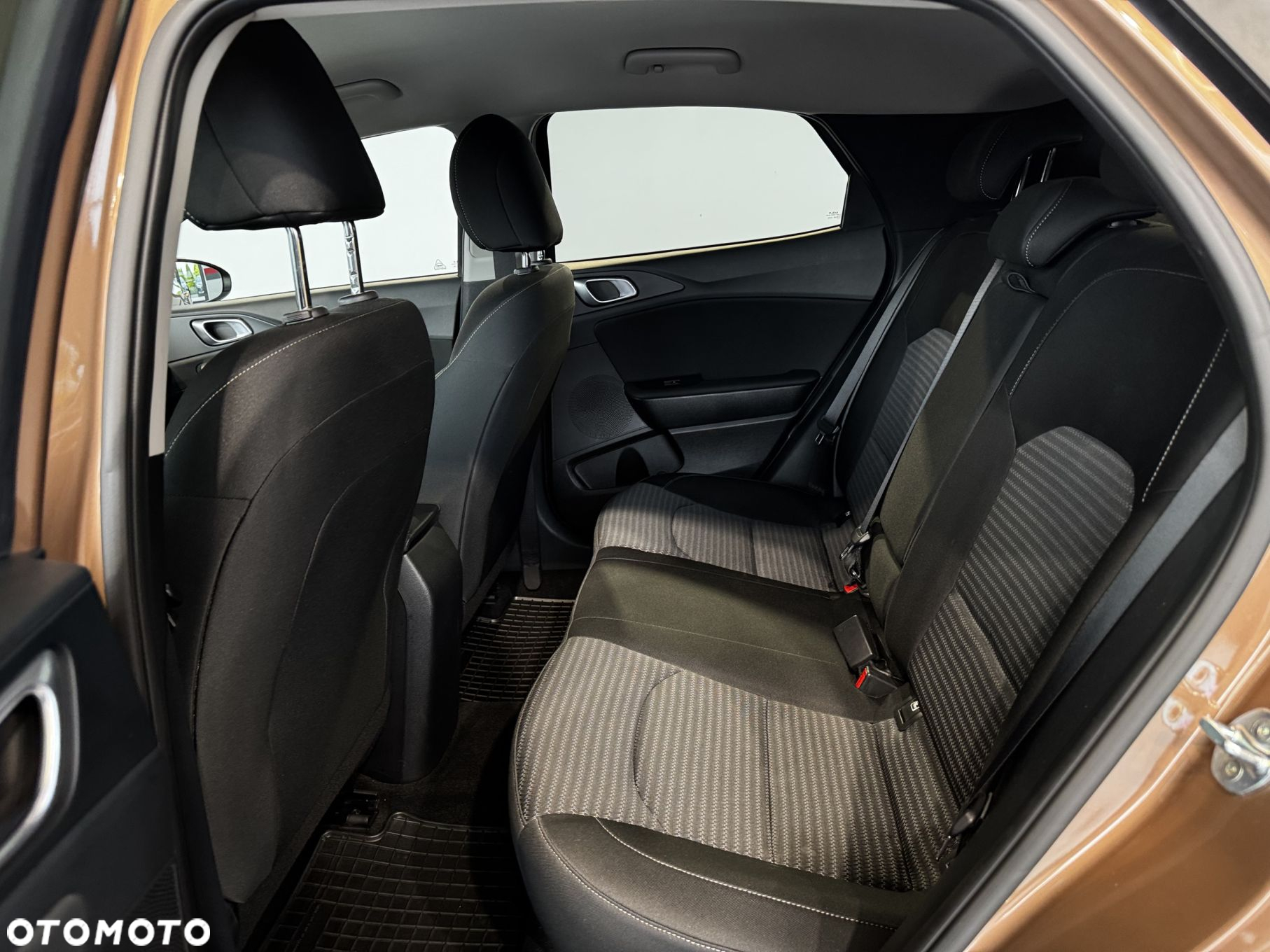 Kia XCeed - 15