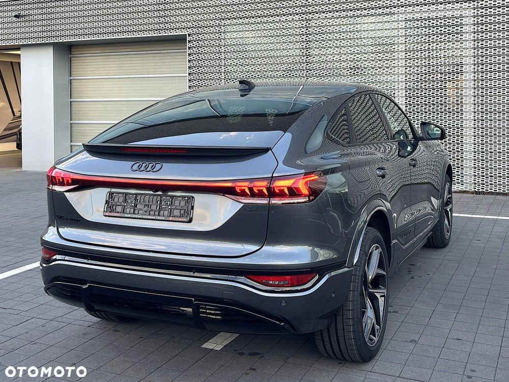 Audi Q6 e-tron - 25
