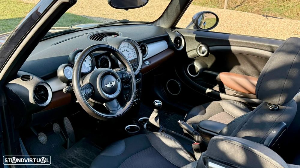 MINI Cabrio Cooper D - 12